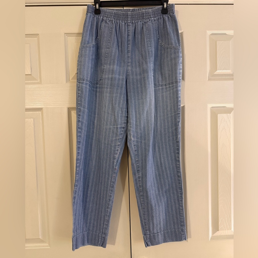 Women’s Straight Leg Jeans - Light Blue
